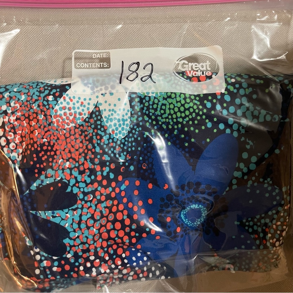 Butter-Soft Scrub Top Multicolor Patterned Fabric Flower Womens Large - Picture 4 of 4